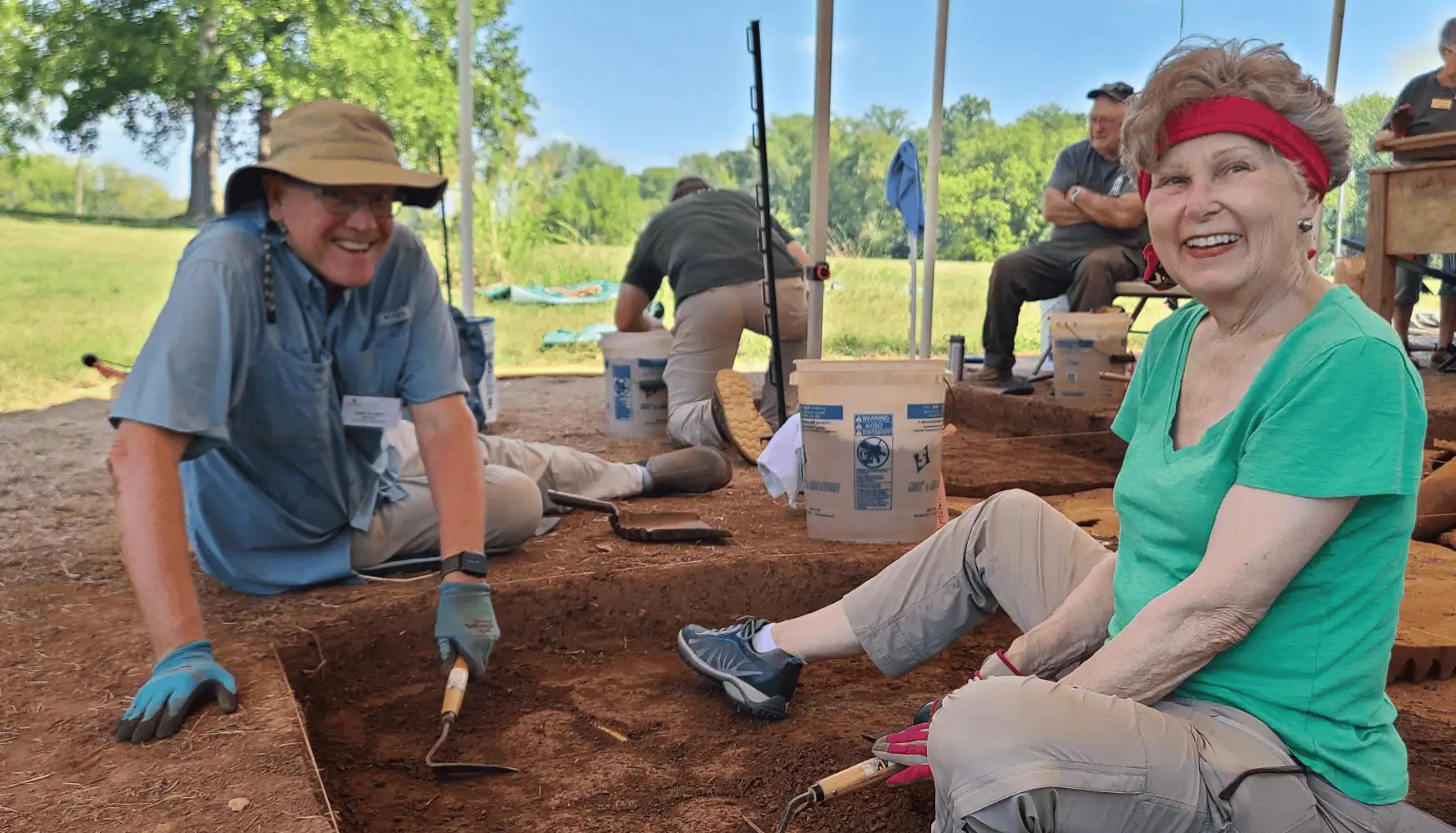 Expeditioners working in unit at the Home Farm